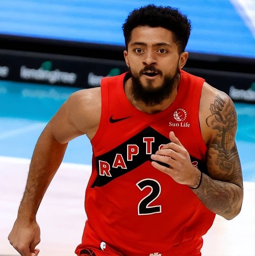 包含克罗托内客场大胜祖云达斯,豪取三分的词条 包含克罗托内客场大胜祖云达斯,豪取三分的词条