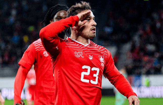 瑞士队员发挥稳定,获得胜利晋级 瑞士队员发挥稳定,获得胜利晋级