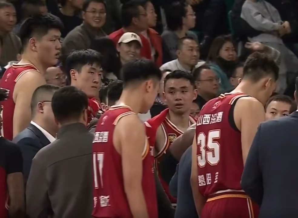 包含骑士队控卫状态回勇,对阵对手产生威胁的词条 包含骑士队控卫状态回勇,对阵对手产生威胁的词条