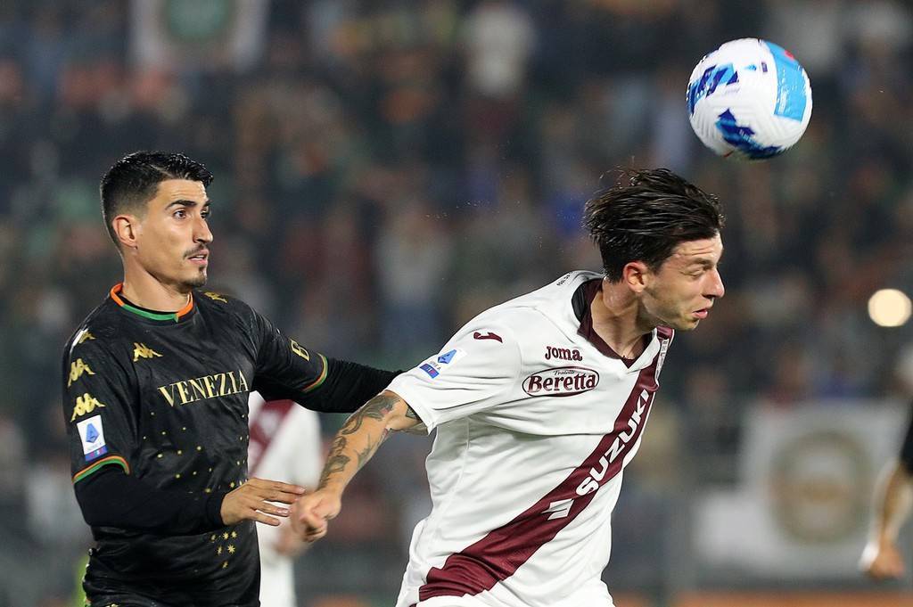 意甲球队那不勒斯在欧洲比赛中取得胜利