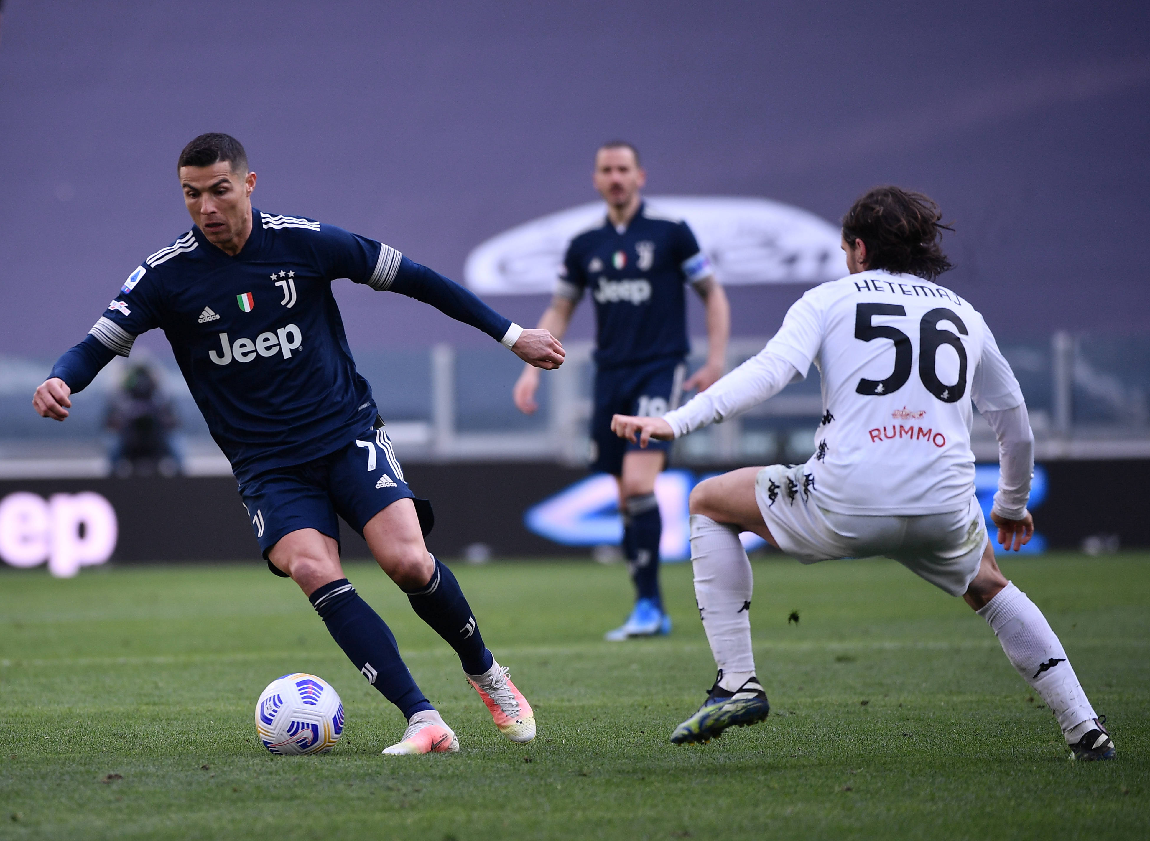 包含尤文图斯客场不敌桑普多利亚,萨普塔拉绝杀制胜的词条 包含尤文图斯客场不敌桑普多利亚,萨普塔拉绝杀制胜的词条