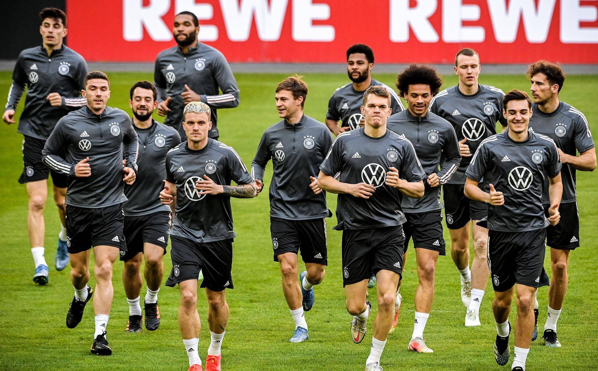 波黑队在战斗中获胜，成功晋级下一轮