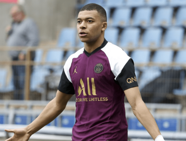 关于里尔遭圣埃蒂安绝平,冠军悬念仍存的信息 关于里尔遭圣埃蒂安绝平,冠军悬念仍存的信息