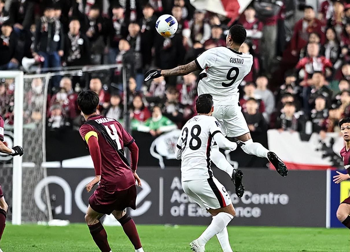 东亚冠比赛中发生了一场紧张的对决的简单介绍 东亚冠比赛中发生了一场紧张的对决的简单介绍