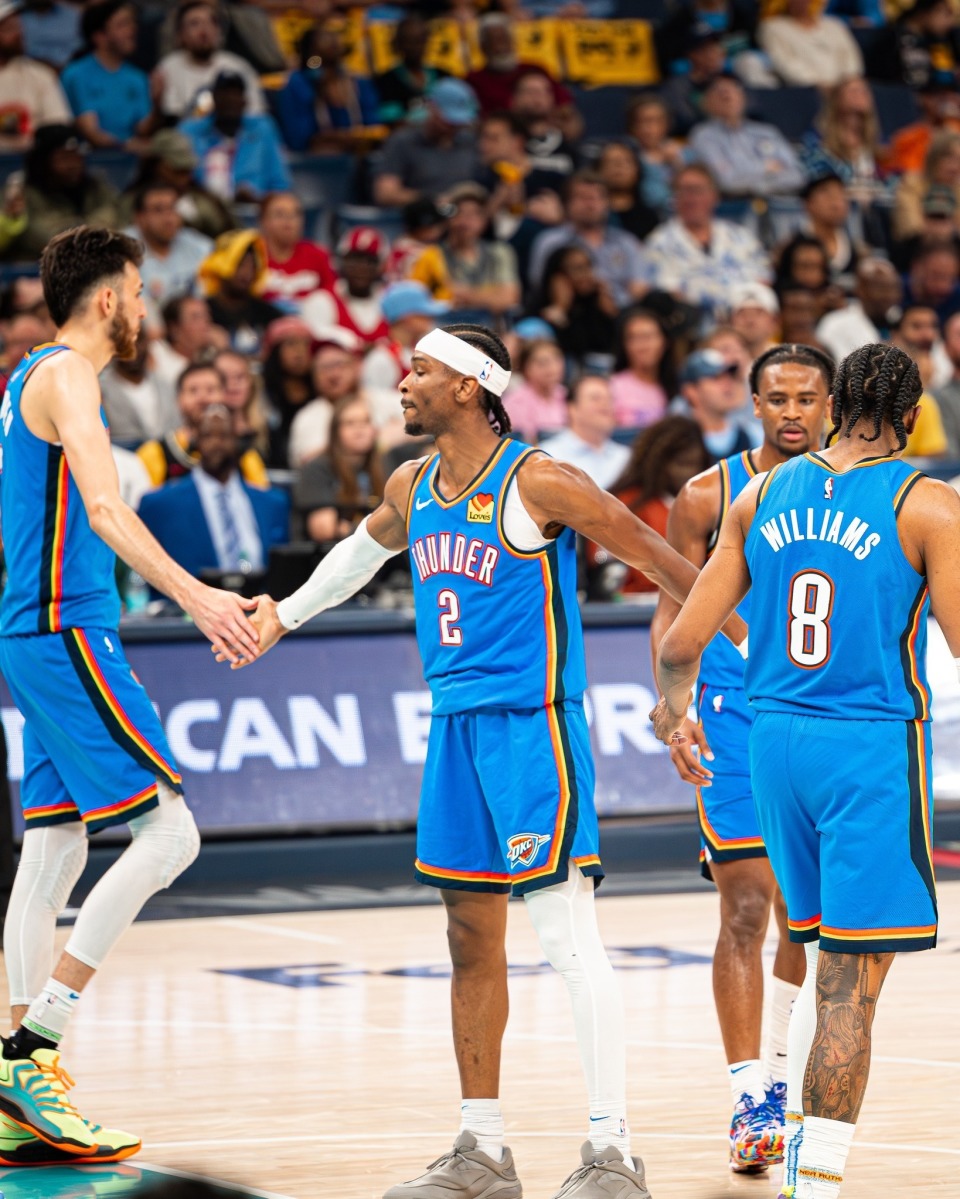 爵士双枪联手！赢下雄鹿取得胜利