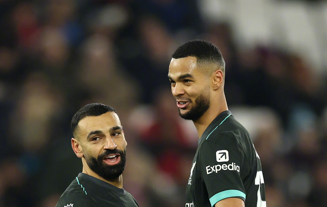 客场作战,法国飞侠仍难突破对手防线 客场作战,法国飞侠仍难突破对手防线