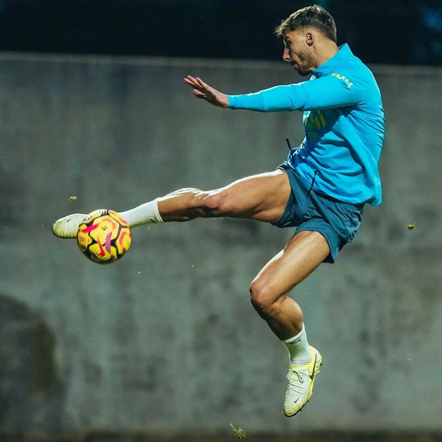 泰尔曼助攻进球,莱斯特城狂揽三分 泰尔曼助攻进球,莱斯特城狂揽三分