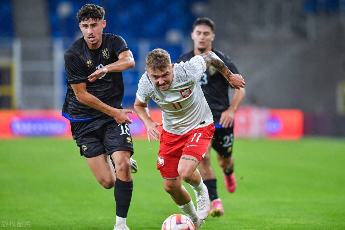 丹麦前锋连进两球，轻松击败科索沃