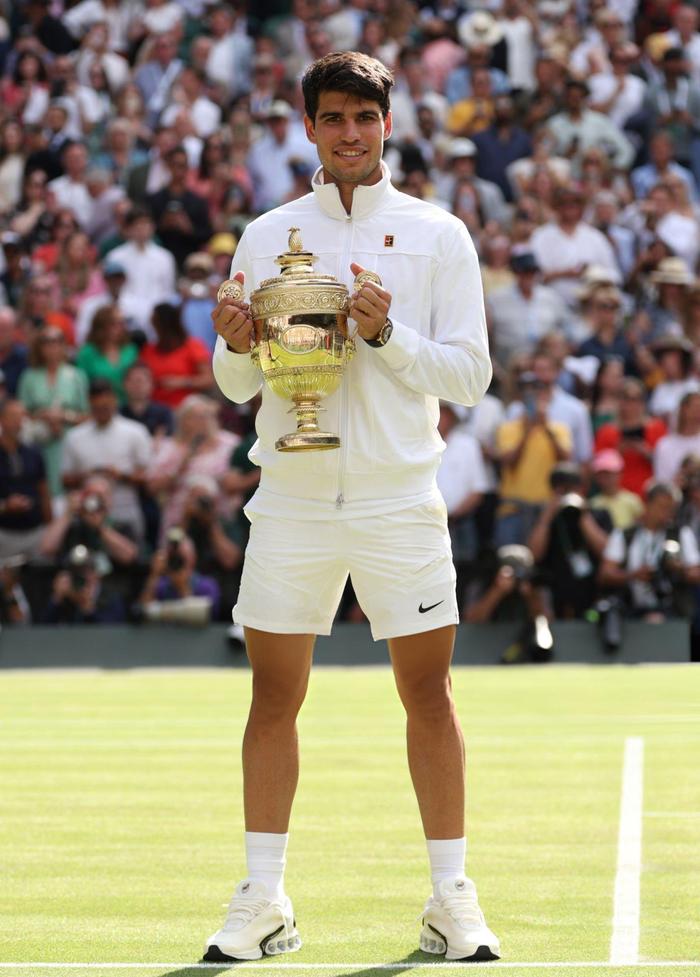 阿尔及利亚田径选手夺冠,实力表现优异 阿尔及利亚田径选手夺冠,实力表现优异