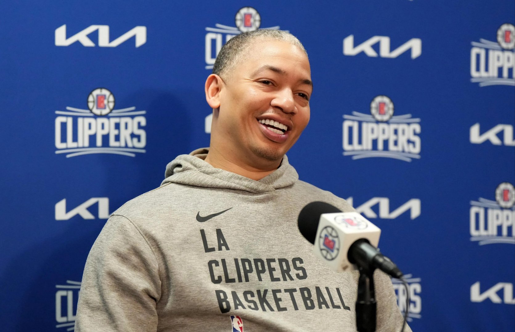 大胜一场,快船成功晋级下一轮 大胜一场,快船成功晋级下一轮