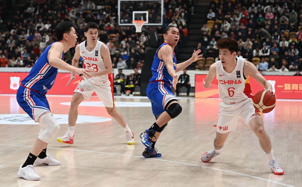 亚洲杯篮球赛持续激烈,各队展现实力 亚洲杯篮球赛持续激烈,各队展现实力