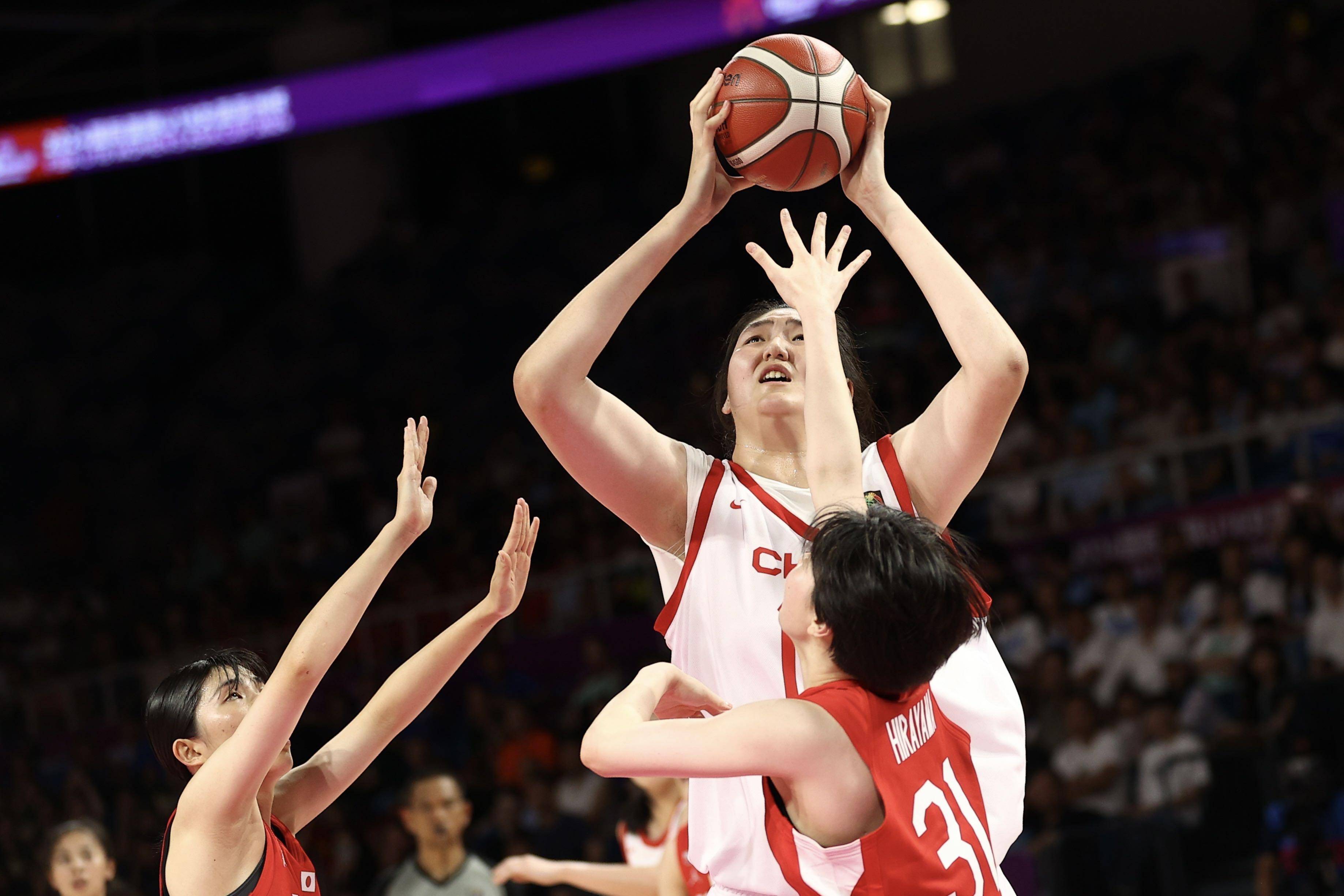 亚洲杯篮球赛持续激烈,各队展现实力 亚洲杯篮球赛持续激烈,各队展现实力