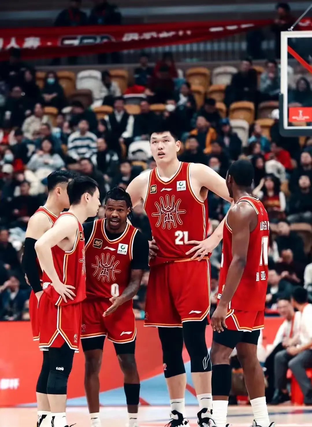 山西男篮战胜对手,实现两连胜 山西男篮战胜对手,实现两连胜