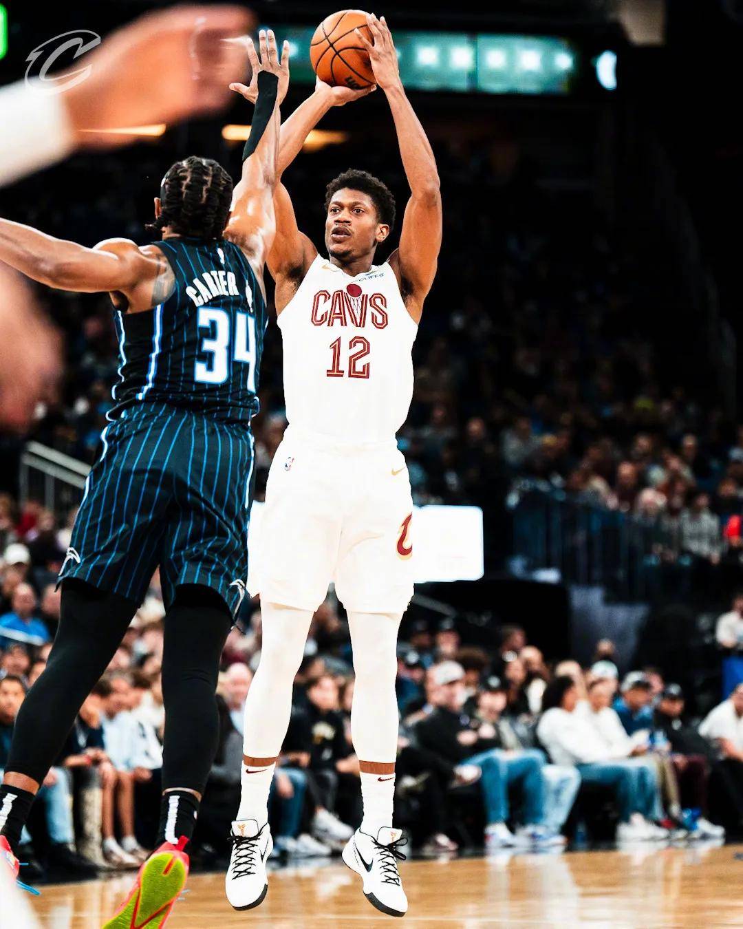 包含骑士力克老鹰,小将塞克斯顿表现抢眼的词条 包含骑士力克老鹰,小将塞克斯顿表现抢眼的词条