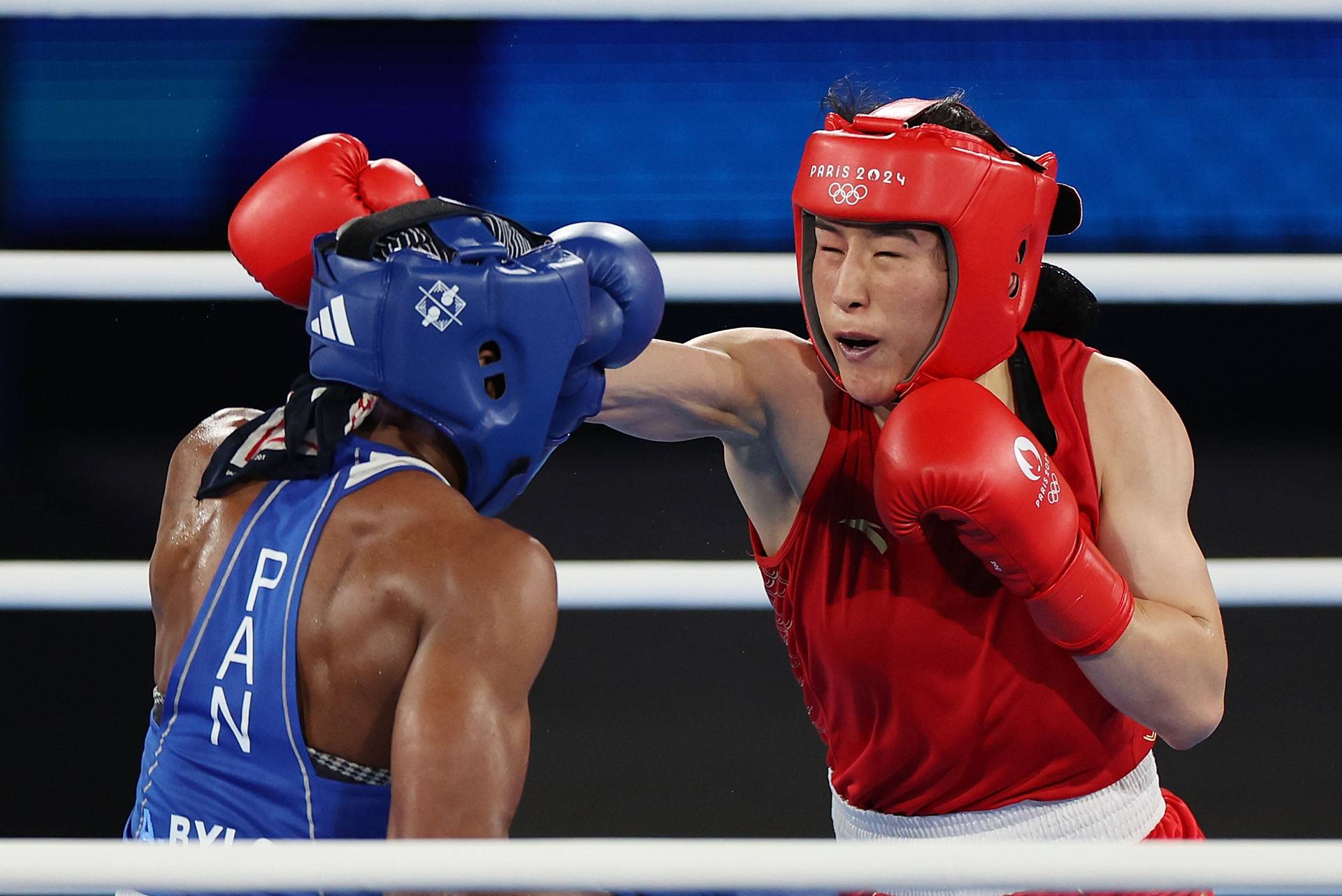 墨西哥女子拳击选手独具潜力,夺得金牌 墨西哥女子拳击选手独具潜力,夺得金牌