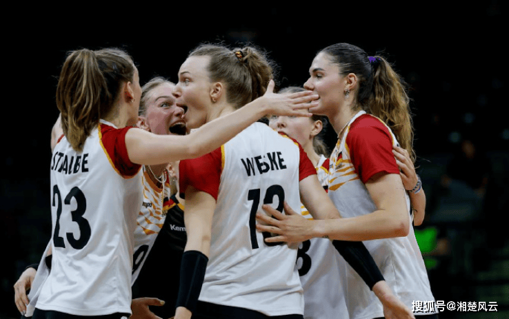 捷克队战胜波兰,积分榜暂居第二 捷克队战胜波兰,积分榜暂居第二