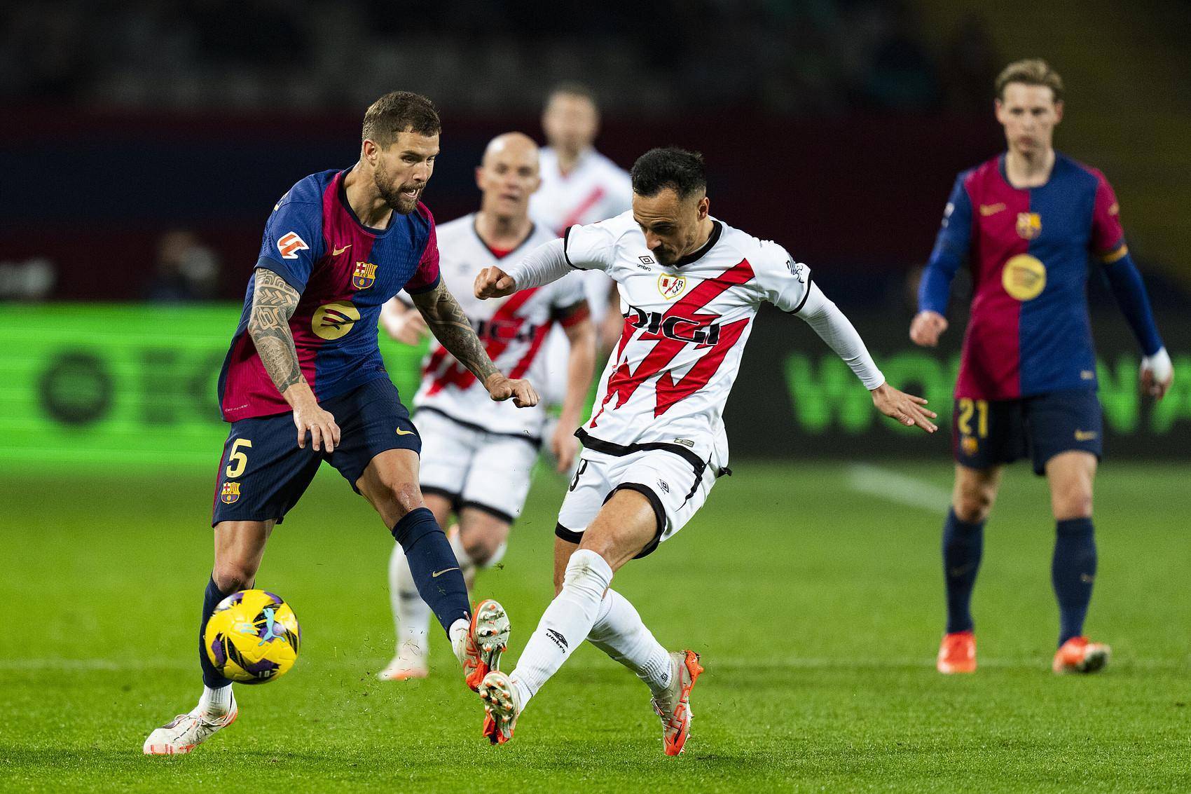 欧洲赛事举办多场鏖战强队积分榜站稳榜首 欧洲赛事举办多场鏖战强队积分榜站稳榜首