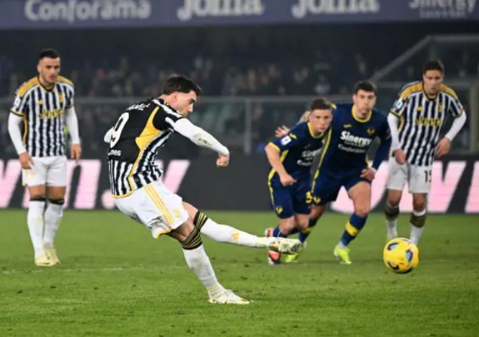 弗罗西诺内迎来首胜:积分榜上升势头强劲 弗罗西诺内迎来首胜:积分榜上升势头强劲