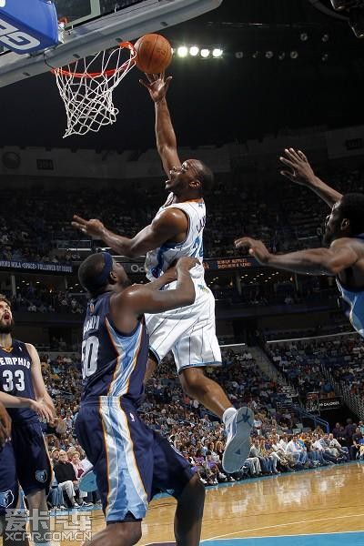 灰熊逆袭战胜黄蜂重返胜利宝座