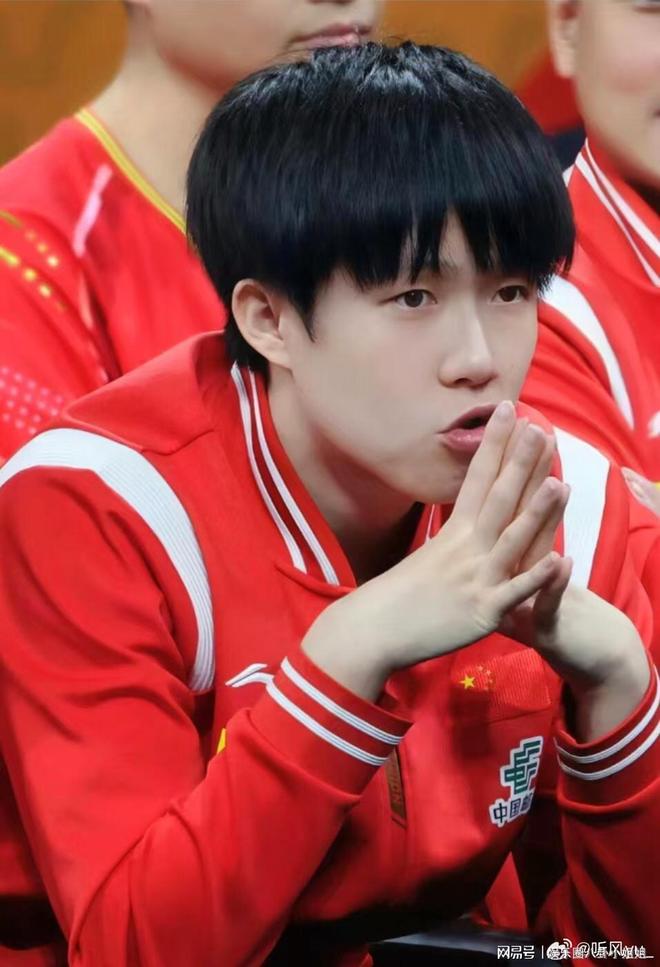 乒乓球选手勇往直前,夺冠机会几何? 乒乓球选手勇往直前,夺冠机会几何?