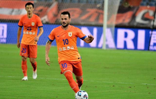 力挽狂澜!队伍在比赛中取得战胜 力挽狂澜!队伍在比赛中取得战胜