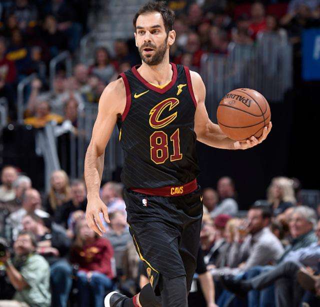 骑士险胜，老将贡献关键表现