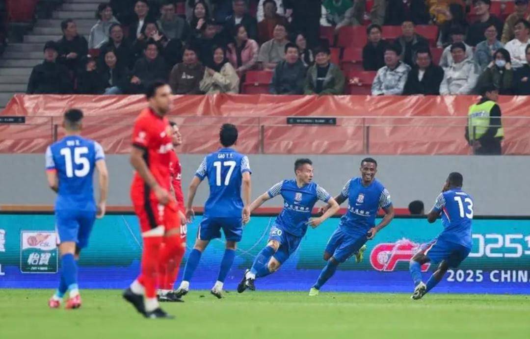 罗马德比再掀战火,胜负难分 罗马德比再掀战火,胜负难分