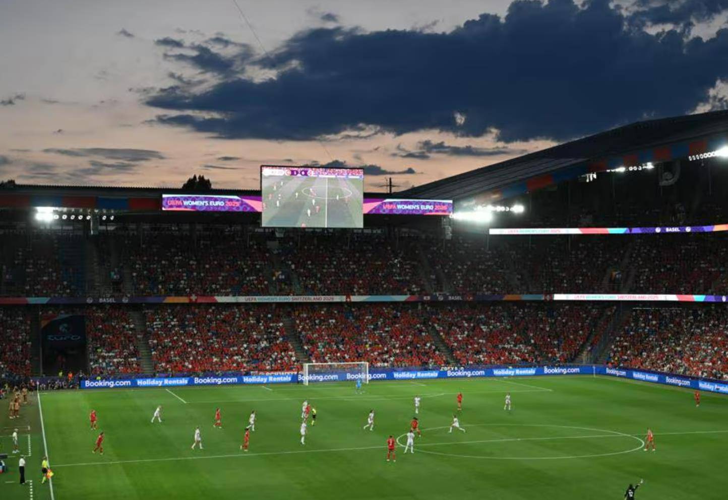 欧洲豪门强强对抗,赛事悬念迭起 欧洲豪门强强对抗,赛事悬念迭起