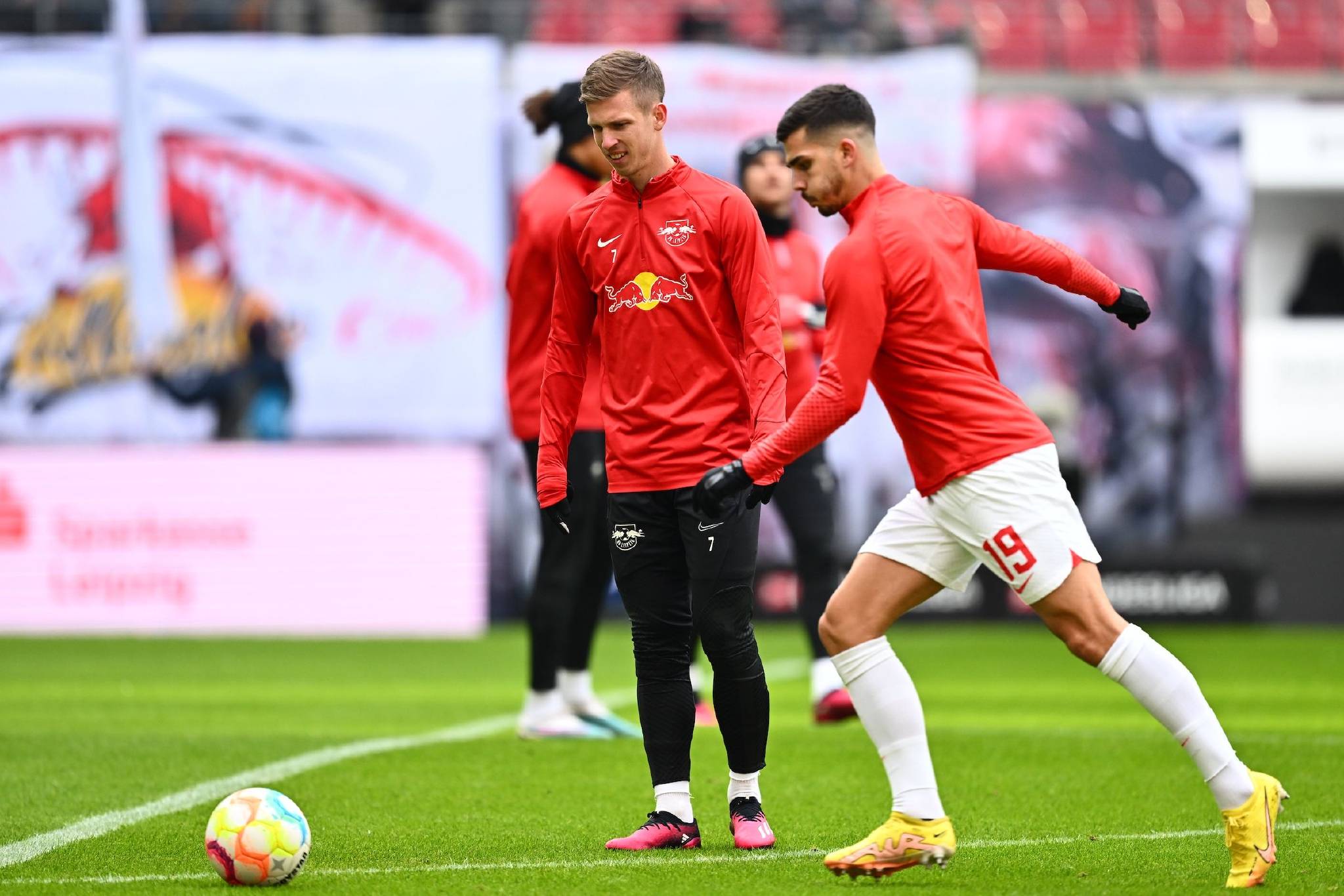 霍芬海姆小胜门兴格拉德巴赫,排名继续攀升 霍芬海姆小胜门兴格拉德巴赫,排名继续攀升