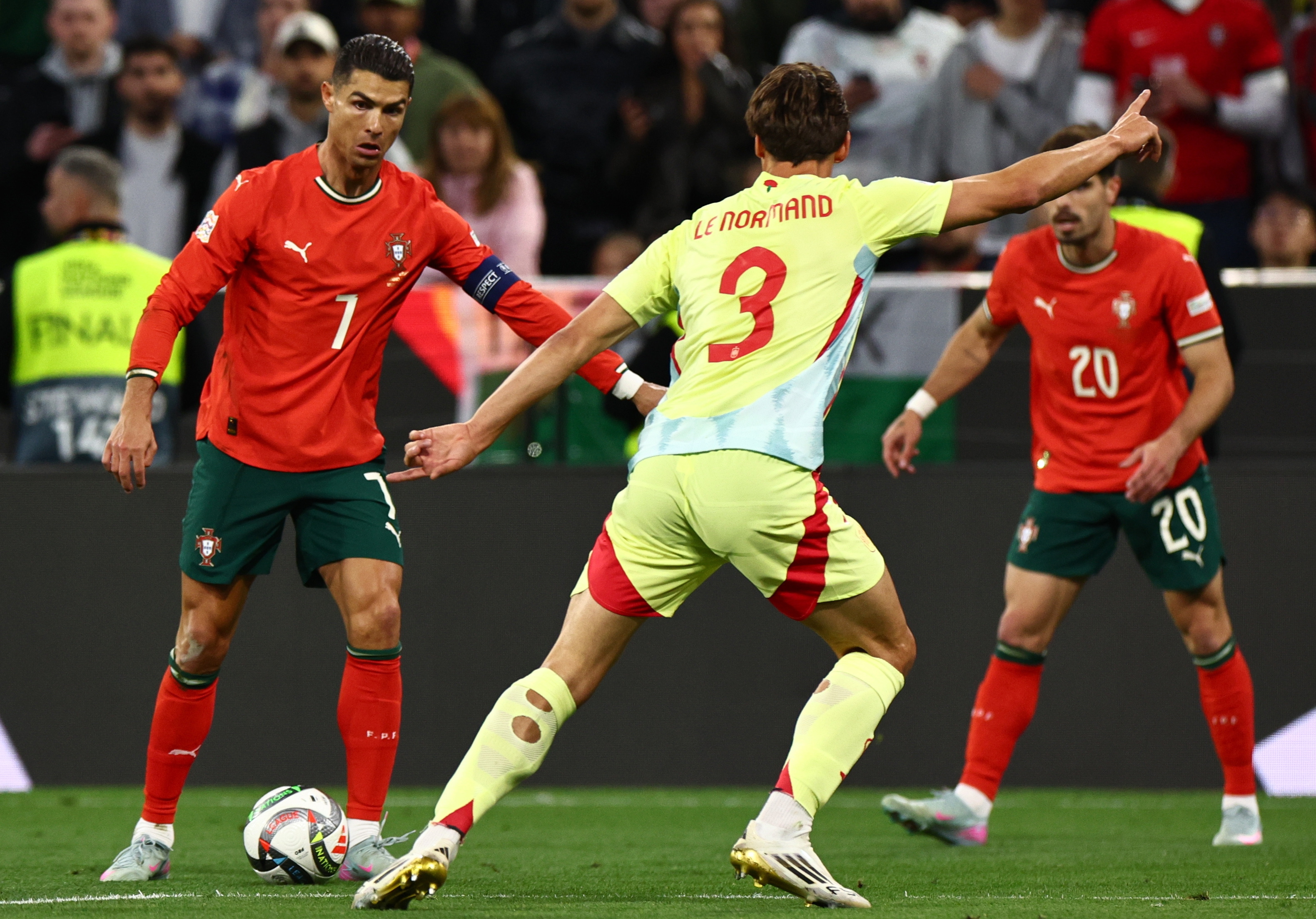 葡萄牙连扫两队,成功晋级欧洲杯决赛 葡萄牙连扫两队,成功晋级欧洲杯决赛