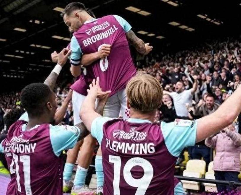 斯托克城客场惨败,英冠降级风波不绝 斯托克城客场惨败,英冠降级风波不绝