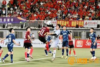 激情澎湃的足球比赛正在火热进行中 激情澎湃的足球比赛正在火热进行中