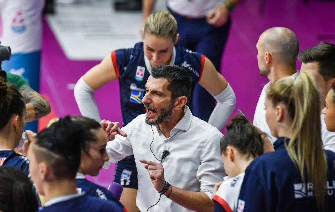 意甲球队赞助商竞逐,签约大额合同 意甲球队赞助商竞逐,签约大额合同