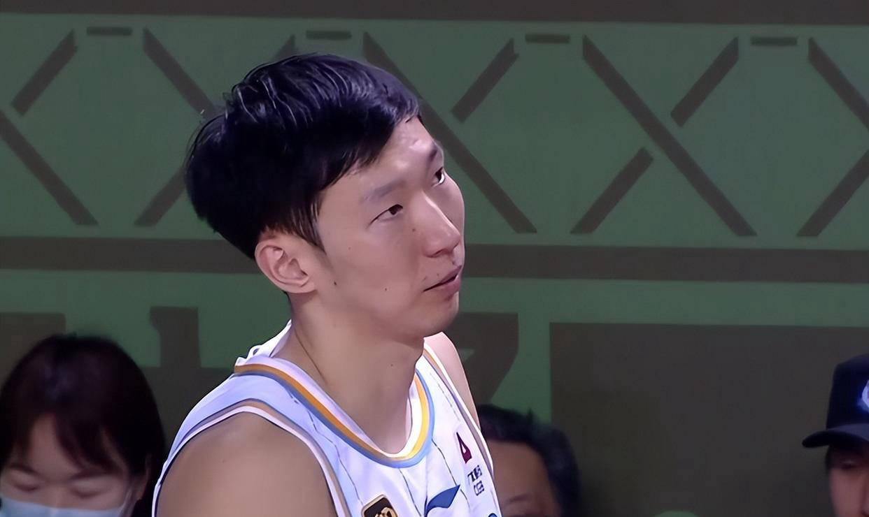 山东男篮力克北京队,发挥出色表现 山东男篮力克北京队,发挥出色表现