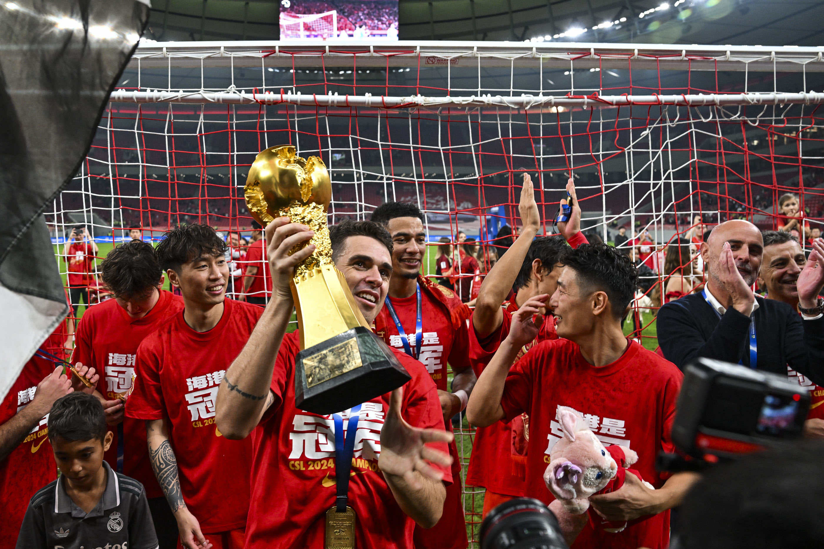 关于中超赛季揭幕战精彩纷呈,球迷尽情欢呼的信息 关于中超赛季揭幕战精彩纷呈,球迷尽情欢呼的信息