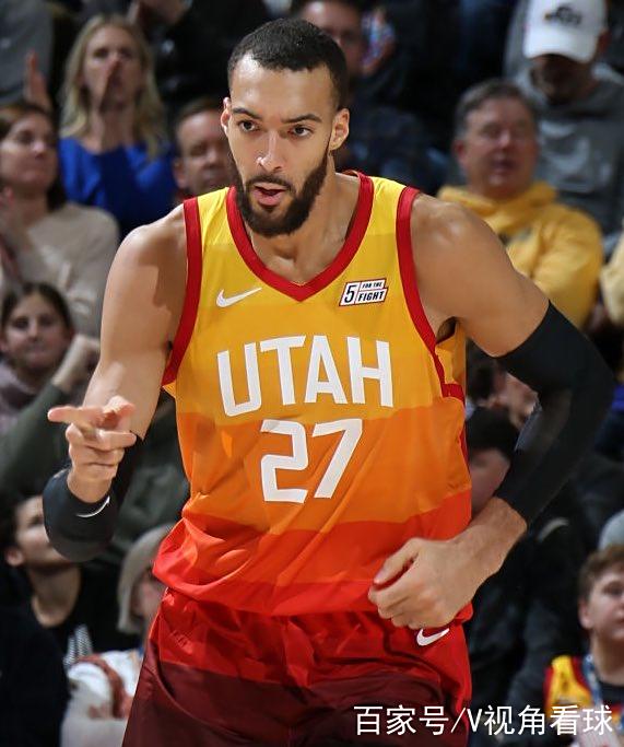 爵士核心突然受伤,球队战绩下滑 爵士核心突然受伤,球队战绩下滑