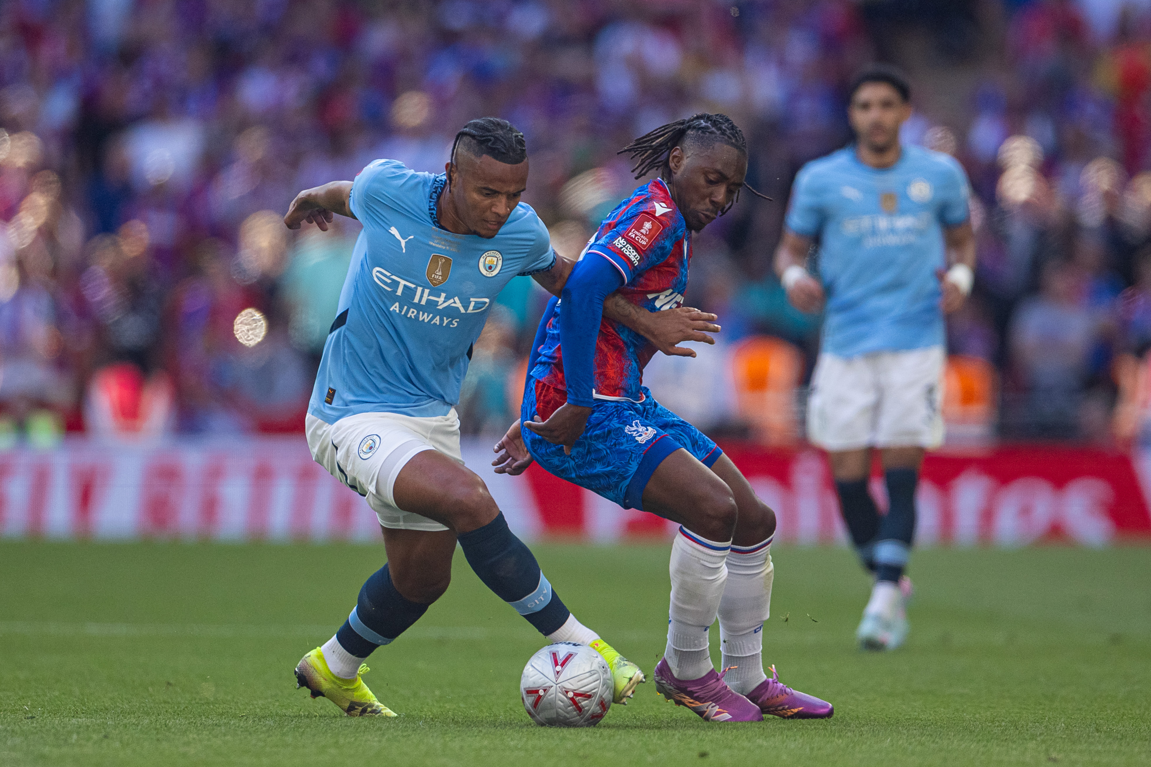 包含英格兰中场表现火爆，将成为欧洲超级杯决赛关键的词条