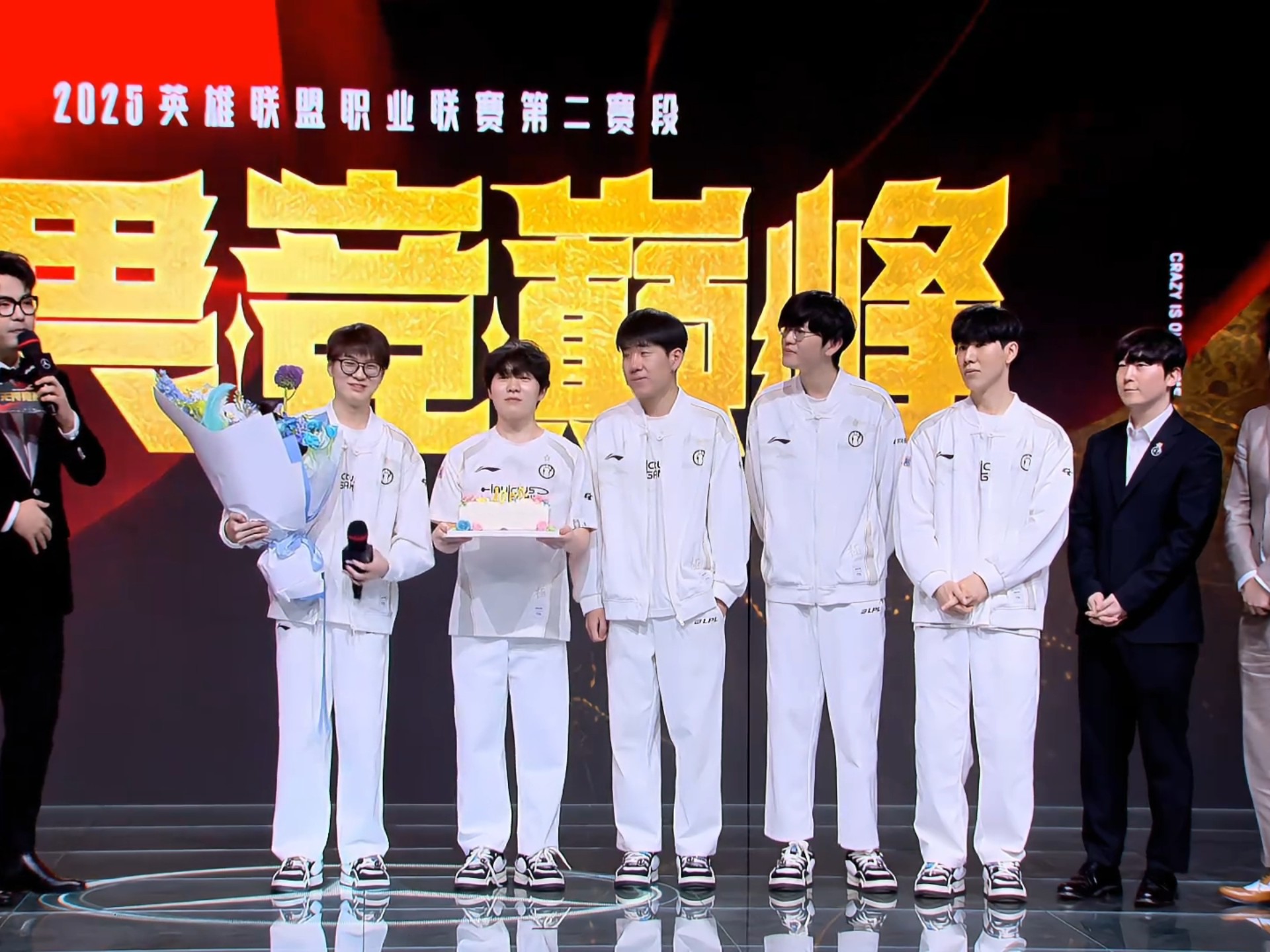 TSM险胜V5,Meiko关键团战开团秒人鏖战多局小组赛,留下经典瞬间 TSM险胜V5,Meiko关键团战开团秒人鏖战多局小组赛,留下经典瞬间