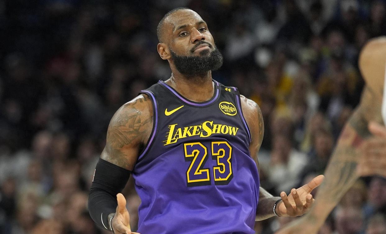 湖人队大胜雄鹿，詹姆斯神奇表现