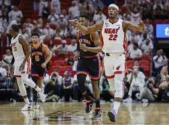 纽纳斯全场17中8砍下43分 纽纳斯全场17中8砍下43分