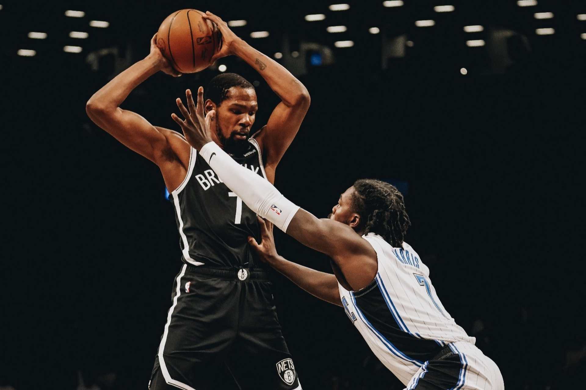 杜兰特因伤缺席两周,篮网队连续落败 杜兰特因伤缺席两周,篮网队连续落败