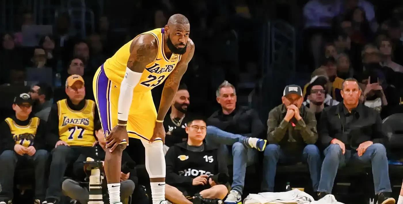 包含詹姆斯砍下三双助力湖人获胜，稳坐西部第四的词条