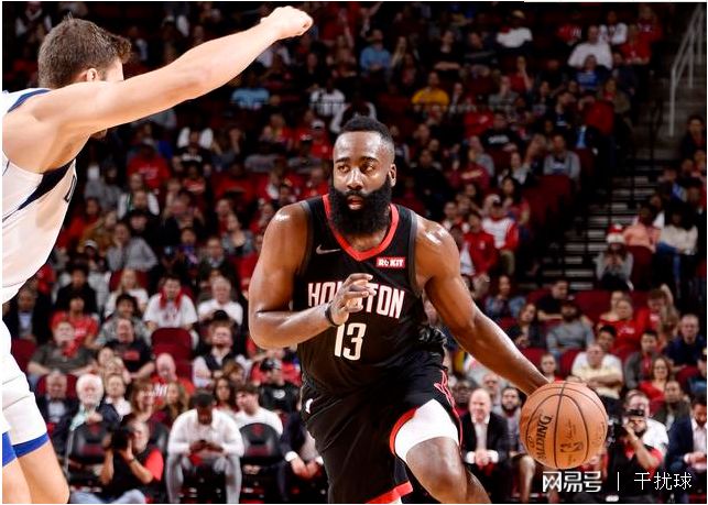 火箭主教练透露战术调整,备战次轮对决 火箭主教练透露战术调整,备战次轮对决