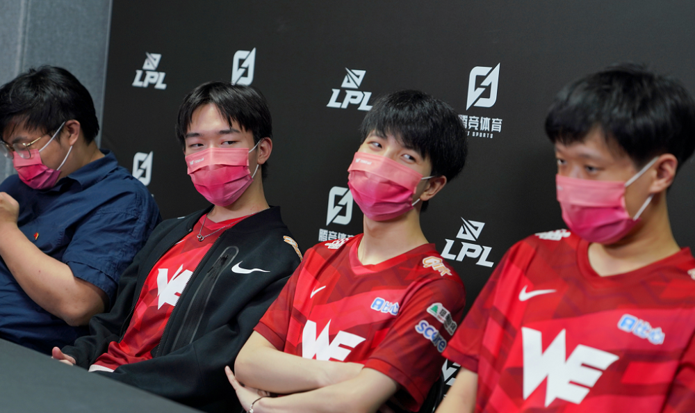 PSG血洗SHR，Elk操刀奇招英雄翻盘激烈交锋半决赛，技惊四座的简单介绍