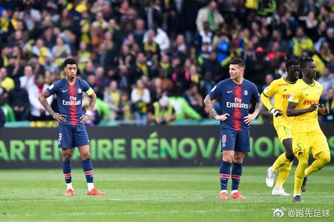 塞内加尔队客场大胜中非共和国，马内破门得分