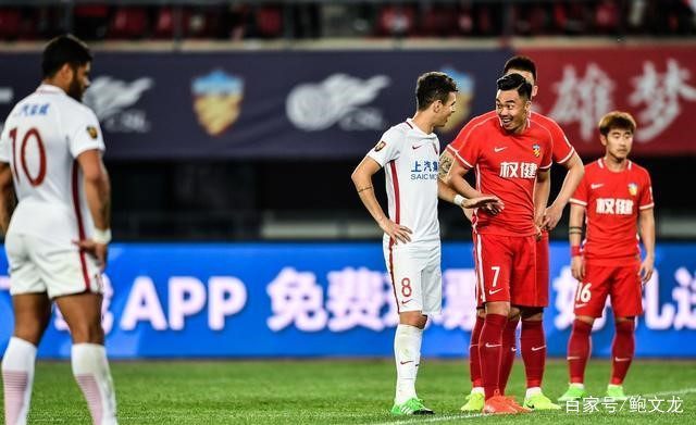 权健战胜上海上港,球队士气高涨 权健战胜上海上港,球队士气高涨