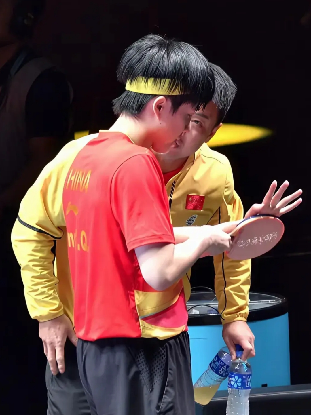 瑞典乒乓球队力克英国乒乓球队，王皓送出助攻