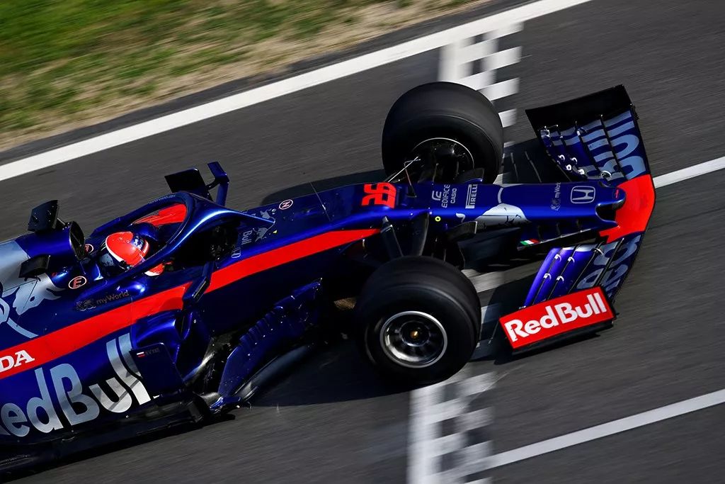 红牛二队碾压法拉利,拉塞尔惊艳四座的简单介绍 红牛二队碾压法拉利,拉塞尔惊艳四座的简单介绍