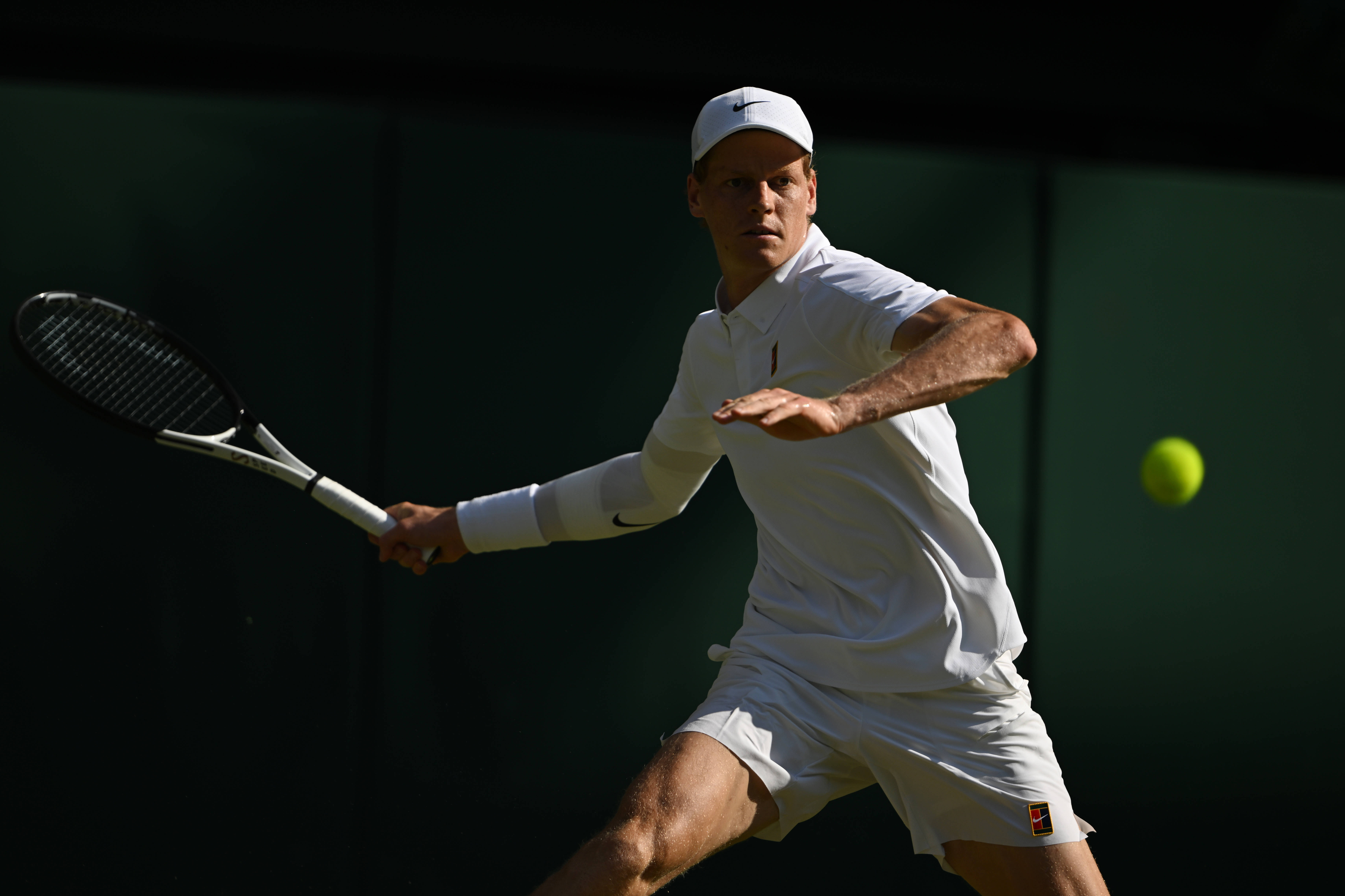 温网完胜戴维斯杯,辛纳统治全场 温网完胜戴维斯杯,辛纳统治全场