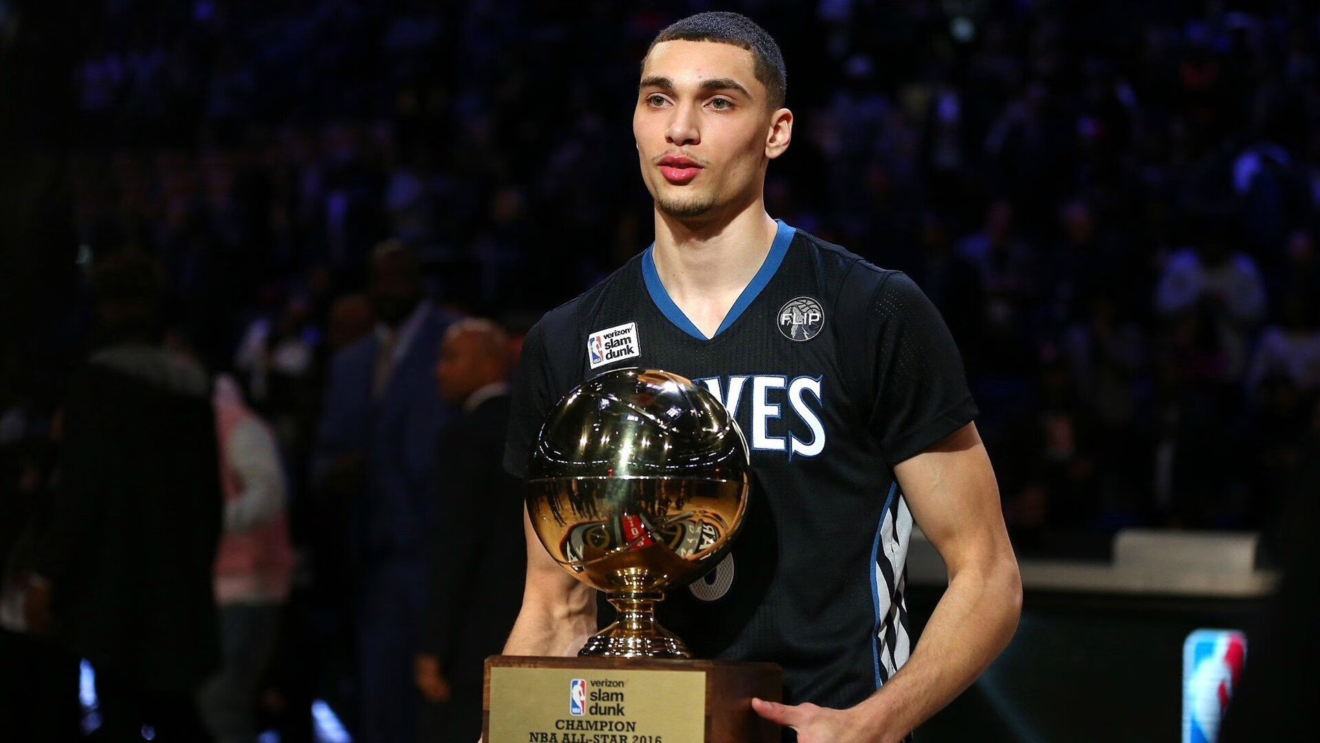 骑士加时擒鹰，杰伦·格林如棋手布局，一手掌控比赛走势